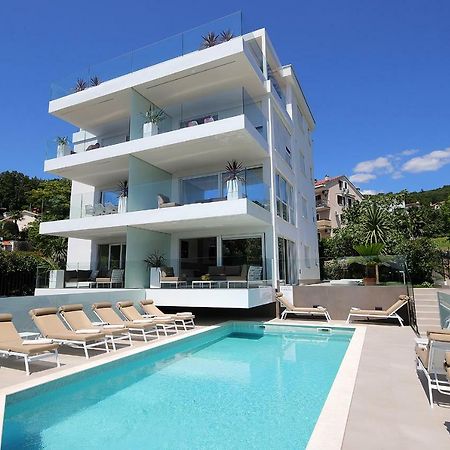 Stylish Apartment 100 M From The Beach Opatija Dış mekan fotoğraf