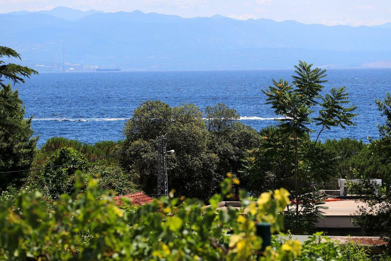 Stylish Apartment 100 M From The Beach Opatija Dış mekan fotoğraf